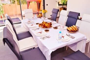 בית מלון כפרי Villa Arabic House Pool & Spa