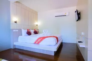 ホテル Charming Lipe Beach Resort