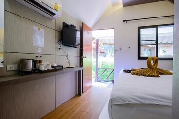 בית מלון כפרי Charming Lipe Beach Resort