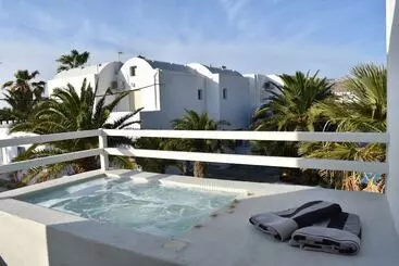 Szálloda De_naxia Suites