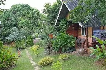 Hotelli Suanboon Cottage