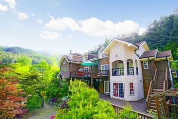 Turistlägenheter Mir Pension