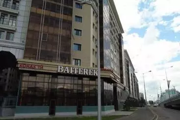 هتل Baiterek Premium
