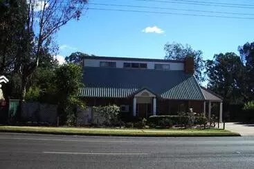 Motel Park House Motor Inn