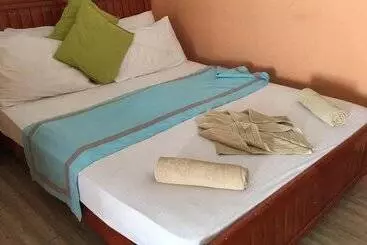 پانسیون Beach Heaven Maldives   Golden Turtle Guest House