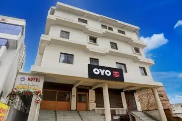 Hotel O Swarun And Banquet Hall