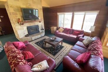 آپارتمان‌های توریست‌ها Camelot