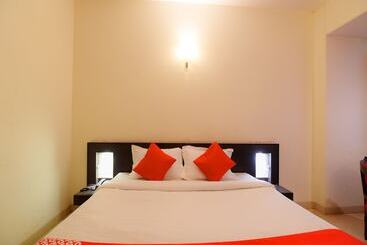 בית מלון כפרי Oyo 17097 Kenwood Resort