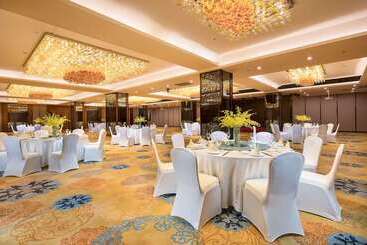 בית מלון כפרי Ramada Plaza Yueyang Linxiang