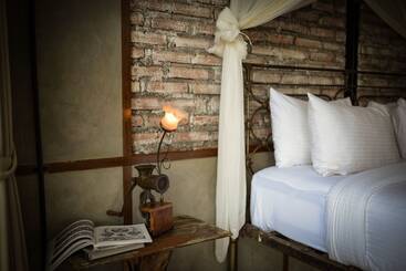 Отель Taman Nauli Boutique Rooms
