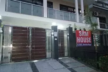 Pensió Srm House