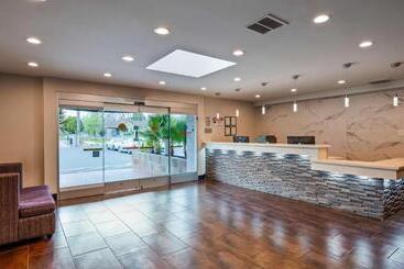 Surestay Plus Hotel By Best Western Sacramento Cal Expo