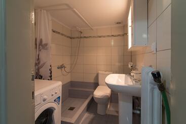 דירות לתיירים Michalis Apartments