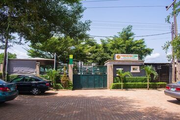 مسافرخانه 1st Delightsome House And Suites