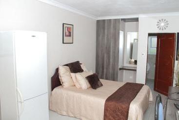 هتل Highlands Lodges And Apartments