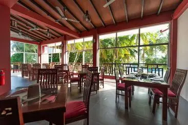 هتل Silver Oasis Maldives