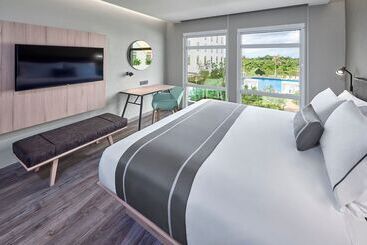 هتل City Express Plus By Marriott Cancun Aeropuerto Riviera