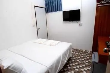 Bed and Breakfast I Talay Phuket
