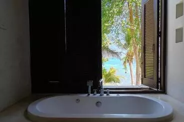 Hotelli Bhundhari Resort & Villas Samui