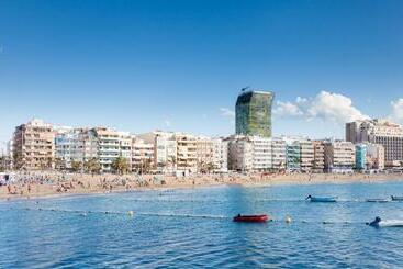 ホテル Maresía Canteras Urban