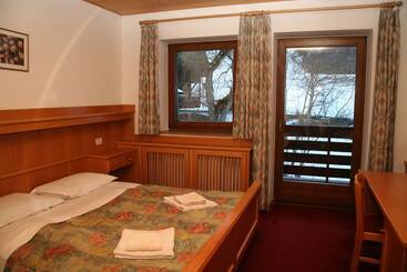 酒店 & Camping Gisser