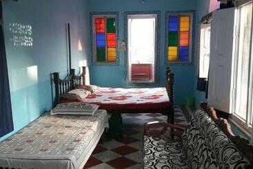 Hotel Paramount Palace