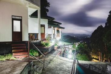 هتل Sky Green Resort