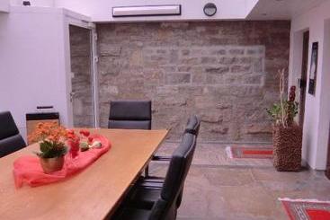 Aparthotel Appart International Boarding House