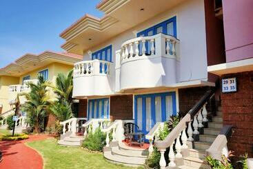 Отель Coconut Grove Beach Resort