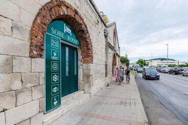 בית מלון כפרי Rooms Baza