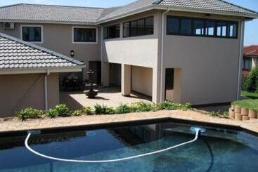 Majatalo Avalon Guest House