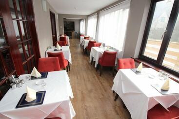 פנסיון Achilty Guest House