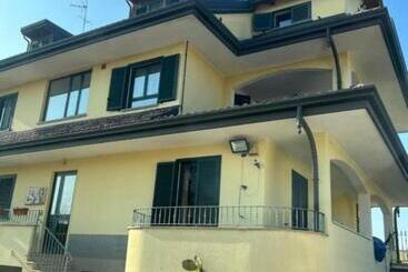 Pension (Hôtel basse catégorie) Affittacamere House