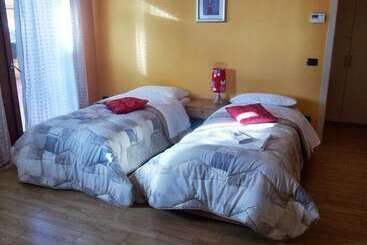 מלון דירות La Marina Resort