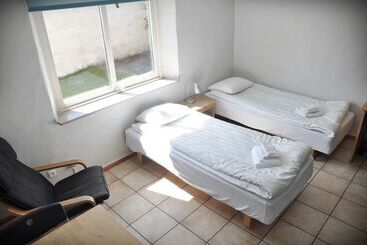 هتل آپارتمان Vandrarhemmet Birkagatan 8