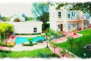 פנסיון Leighwood Lodge