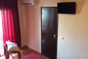 پانسیون Guesthouse Rsa By Umbral