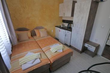 Pension (Hôtel basse catégorie) Apartments Blago Sutomore