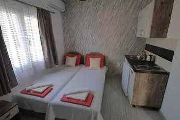 پانسیون Apartments Blago Sutomore