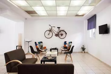 アパートホテル Elychryson