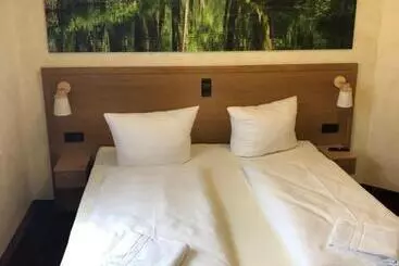 ペンション Gasthof Zum Slawen