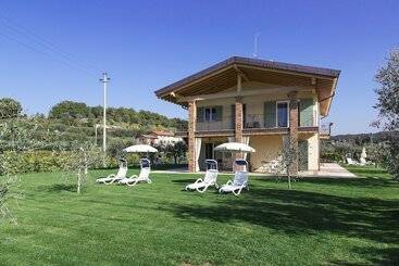 Szálloda Agriturismo La Rocca