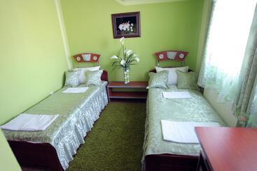 پانسیون Villa Atina