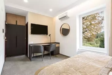 ペンション Garni Hotel Cirman