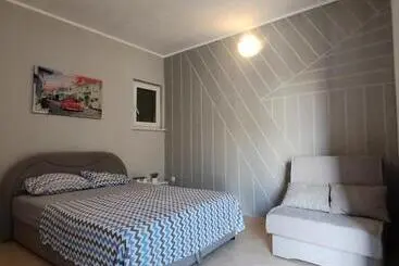 پانسیون Altura Rooms & Apartments
