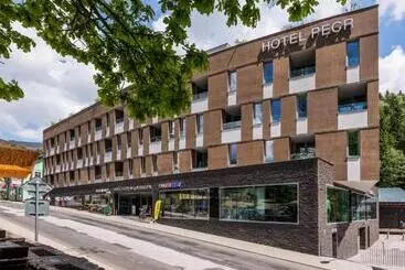 Aparthotel Pecr Well