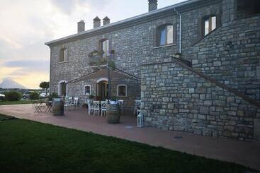 Hotell Masseria Fontana Dei Fieri