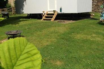 ホテル Posh Huts Farmstay