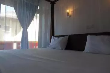 ペンション Why Not Guest House