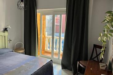 Pension Habitación En Calle Molino